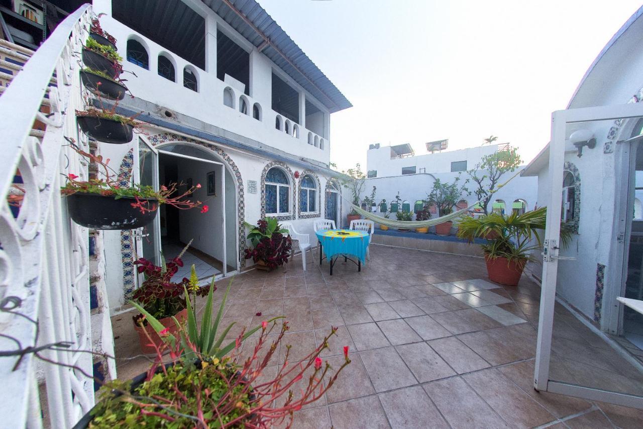 Alexandross Hostel Puerto Vallarta Eksteriør billede